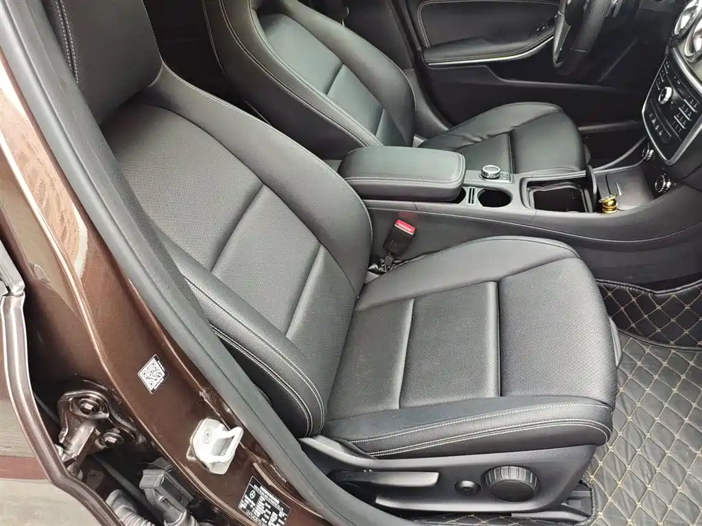 Mercedes-Benz GLA 2016 — фото 20