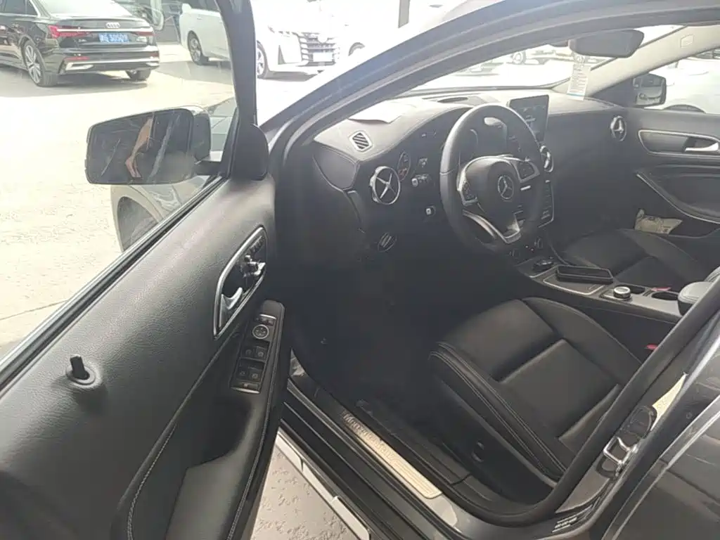 Mercedes-Benz GLA 2019 — фото 16