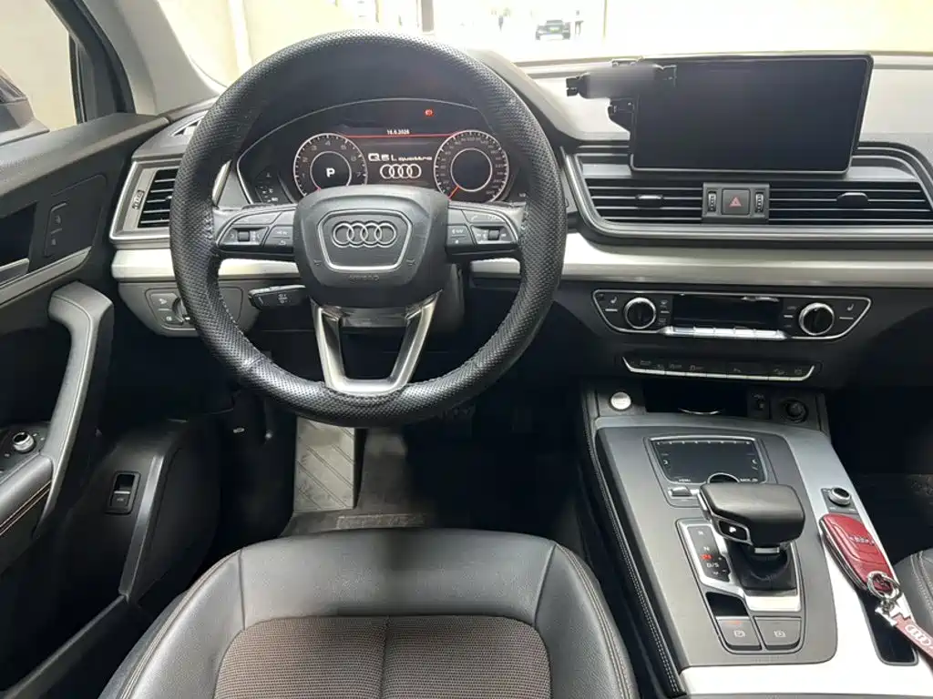 Audi Q5L 2019 — фото 10