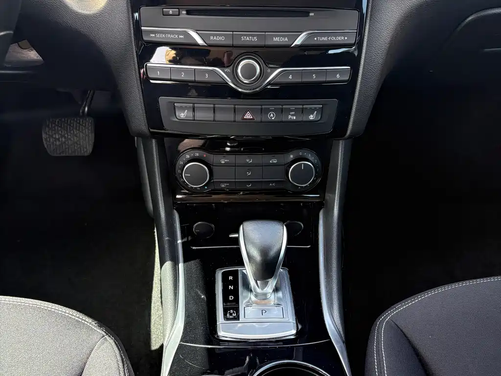 Infiniti QX30 2017 — фото 13