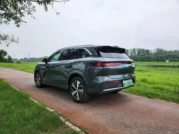 BYD Tang L 2025
