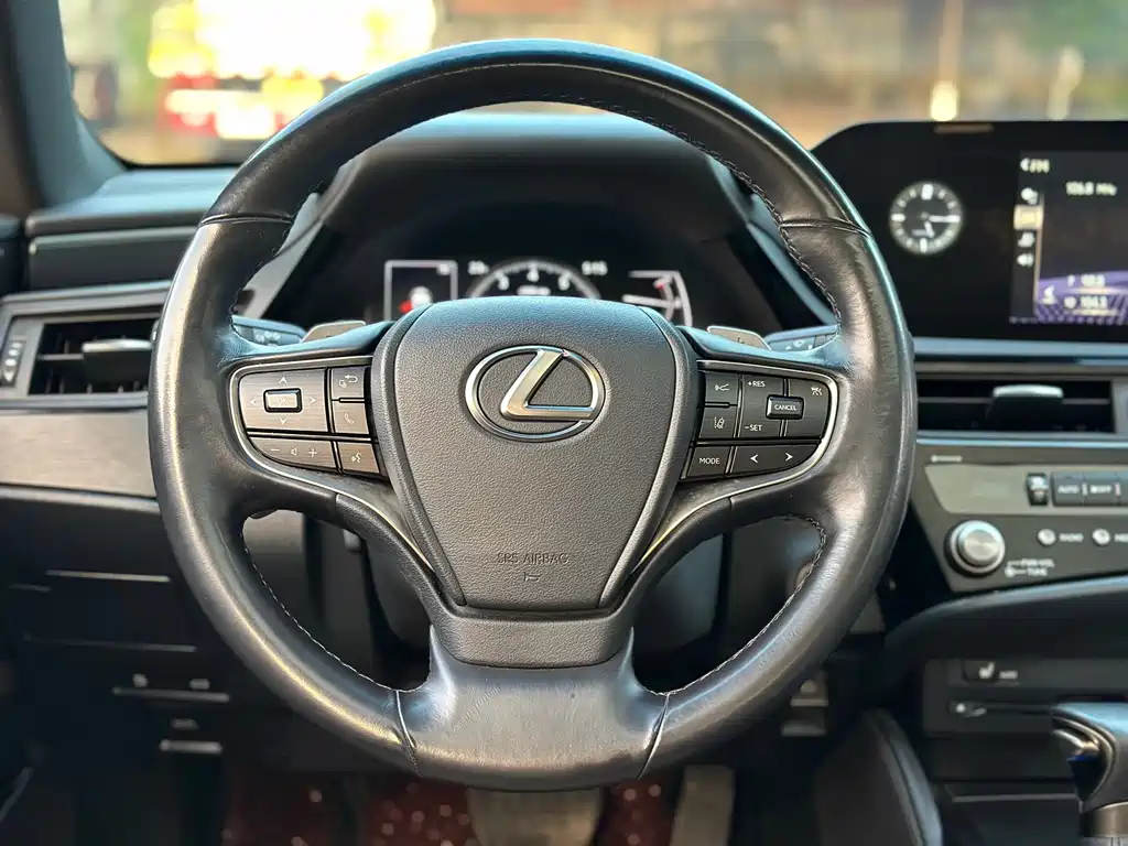 Lexus ES 2022 — фото 4