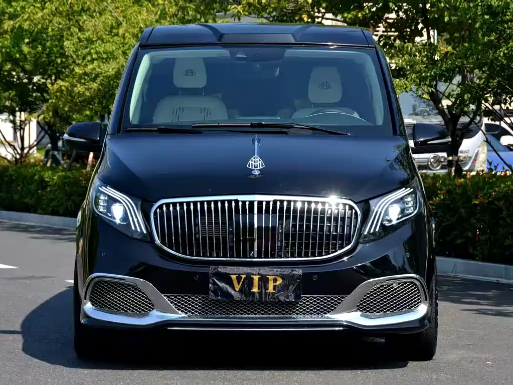 Mercedes-Benz V-Class 2023 — фото 2