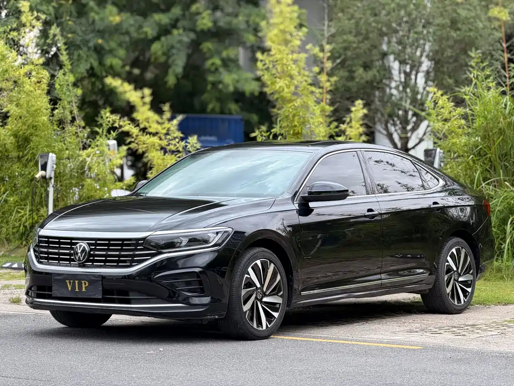 Volkswagen Passat 2022