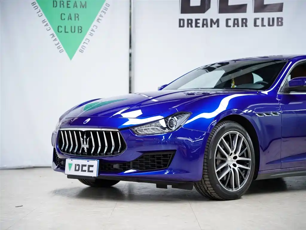 Maserati Ghibli 2019 — фото 19