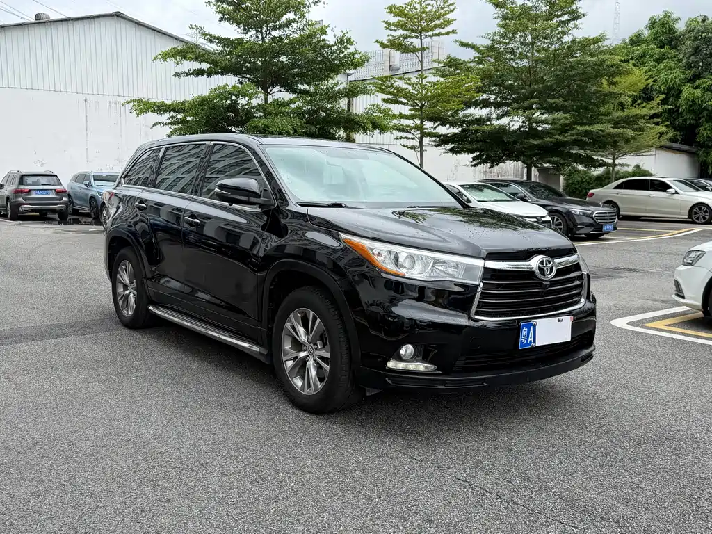 Toyota Highlander 2017 — фото 3