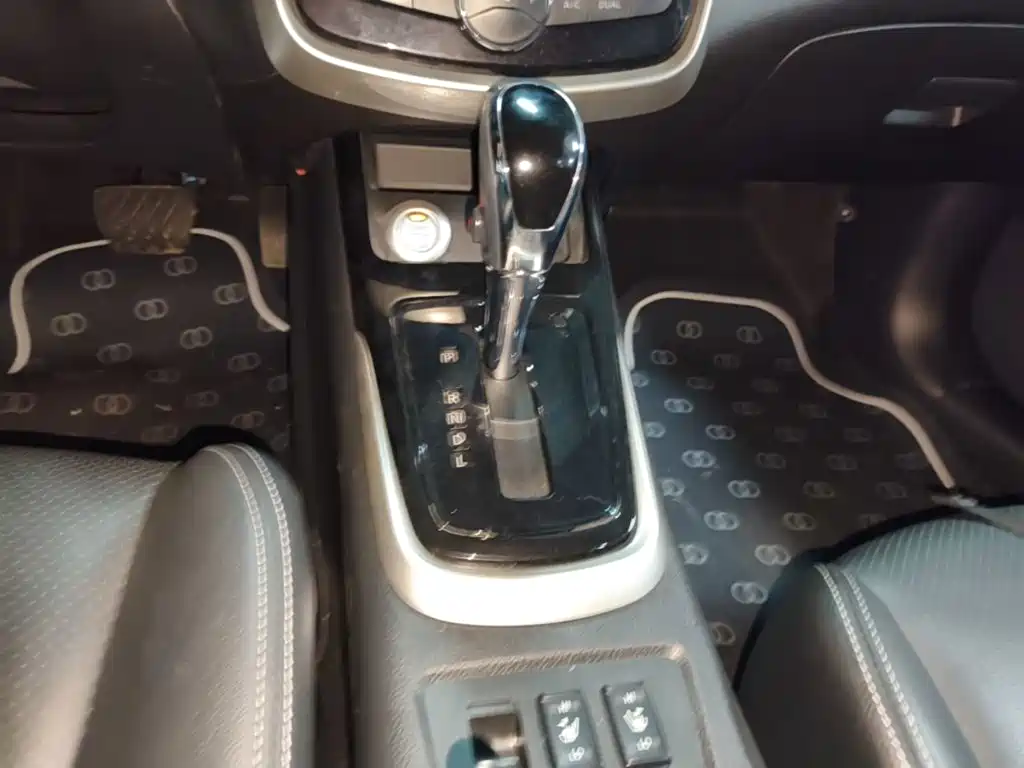 Nissan Tiida 2019 — фото 14