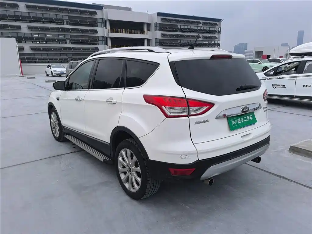 Ford Kuga 2014 — фото 25