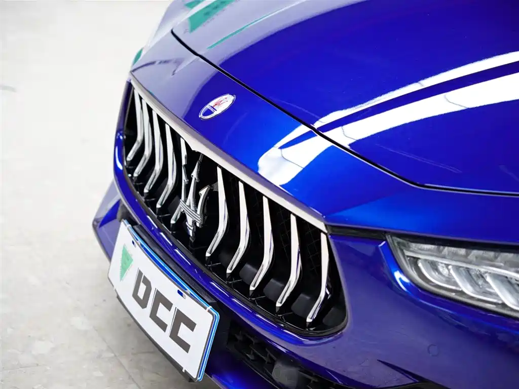 Maserati Ghibli 2019 — фото 18