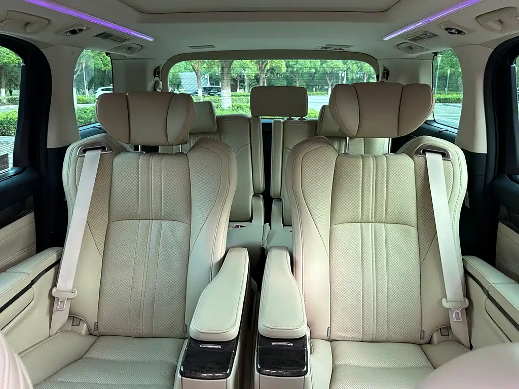 Toyota Alphard 2021 — фото 10