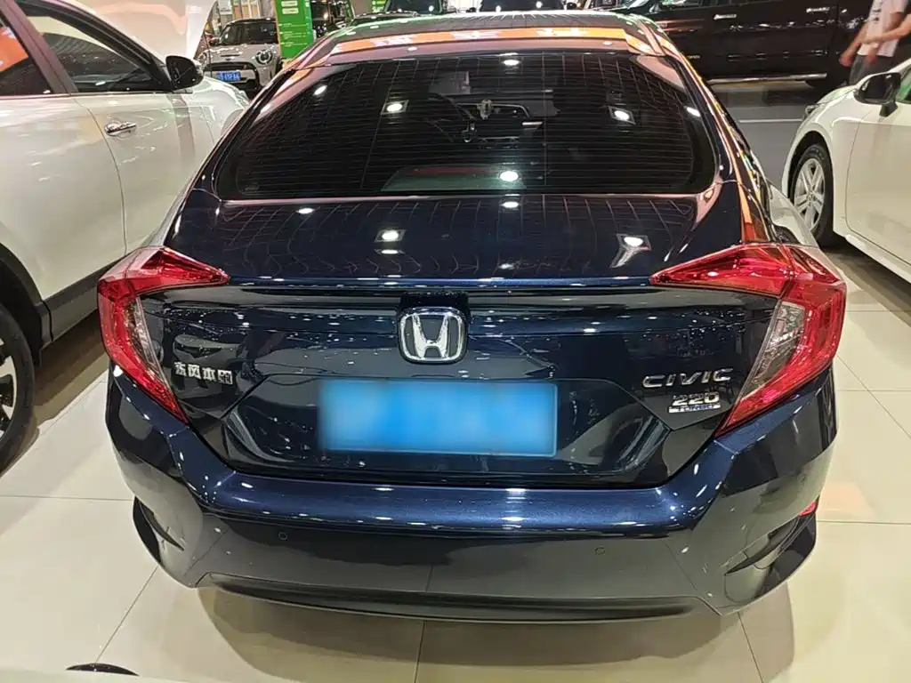 Honda Civic 2019 — фото 6