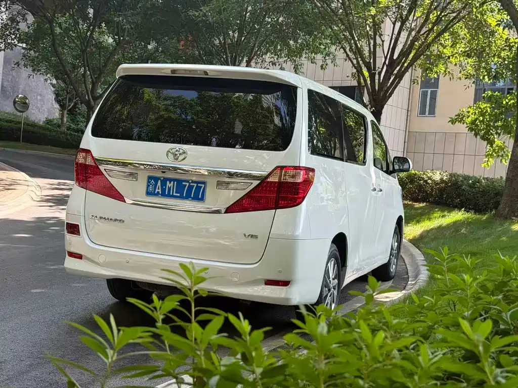 Toyota Alphard 2013 — фото 12