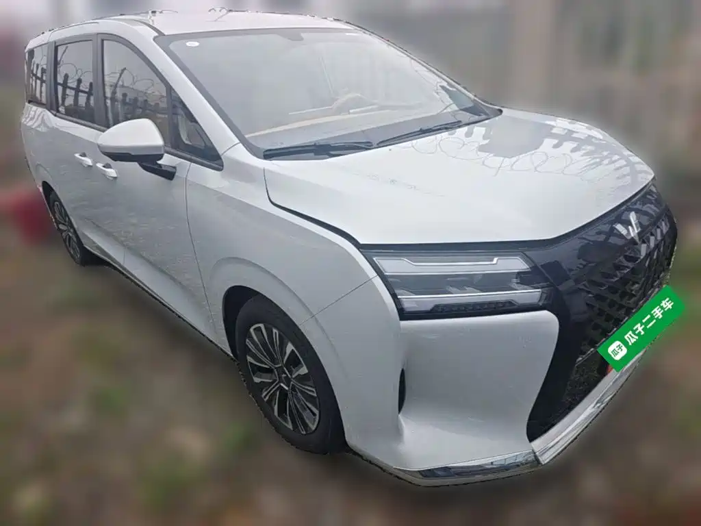 Wuling Starlight 730 EV 2025