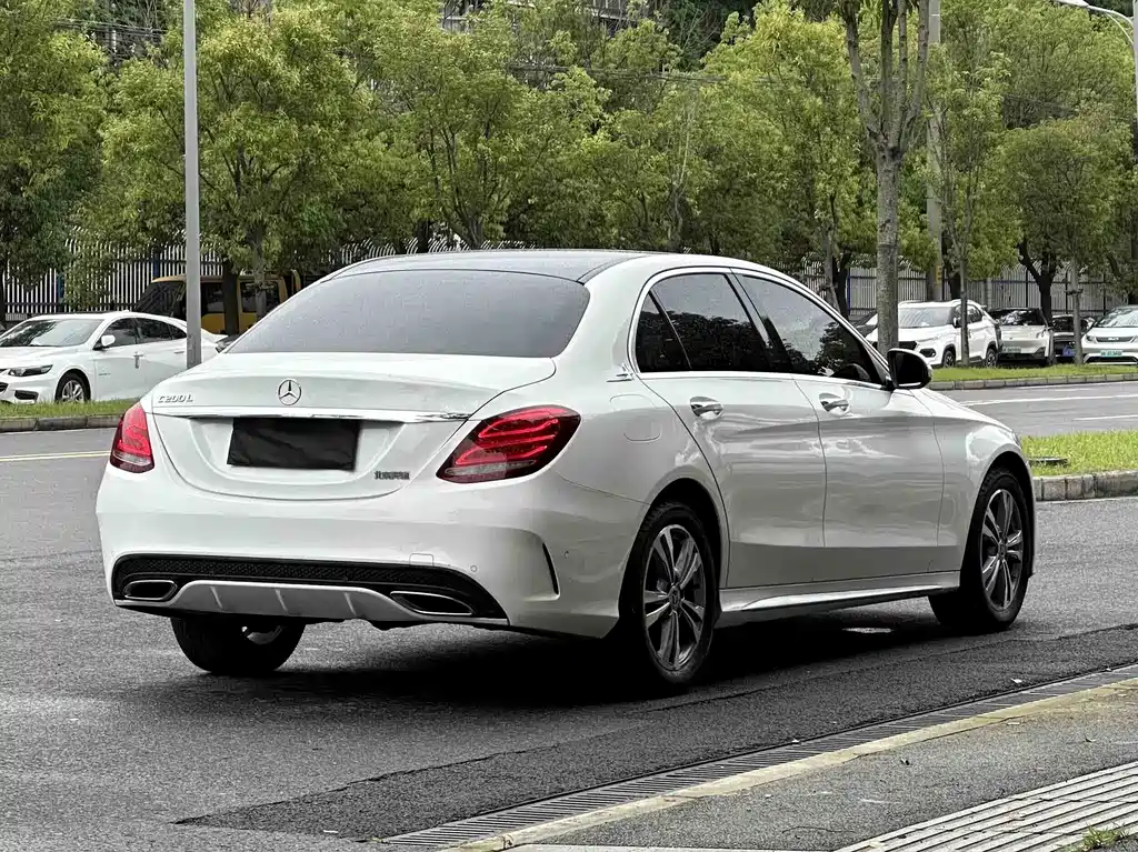 Mercedes-Benz C-Class 2017
