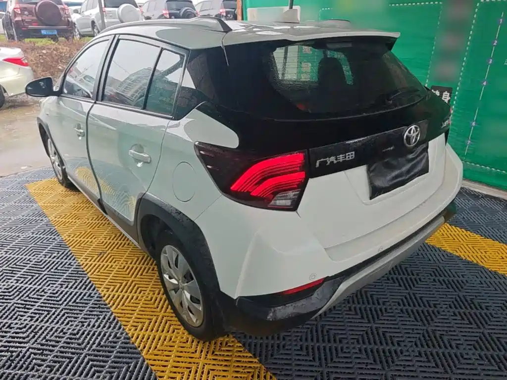 Toyota Yaris L 2020