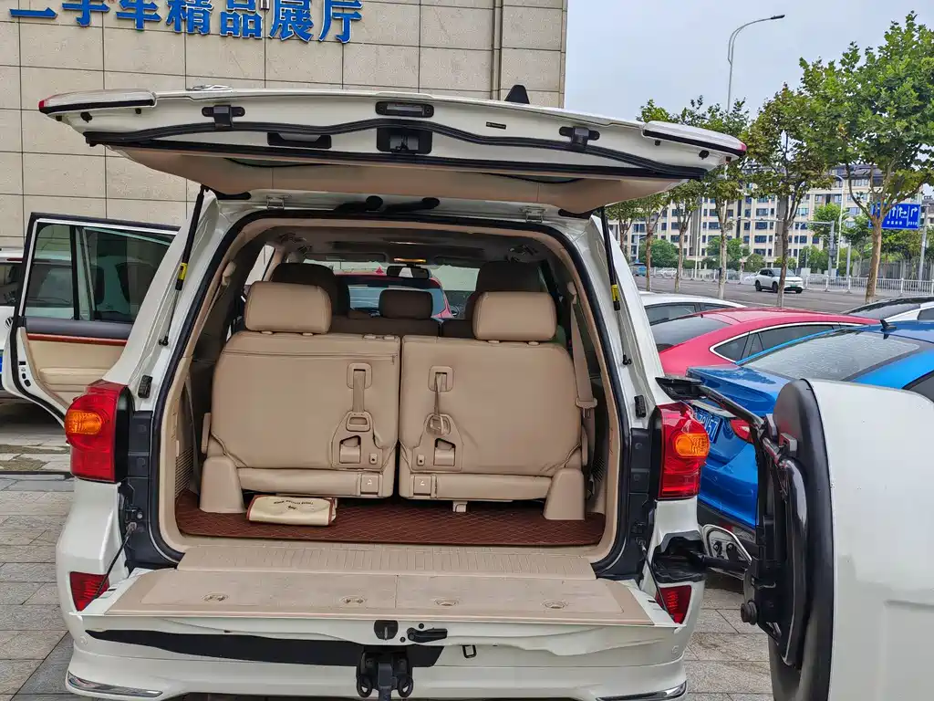 Toyota Land Cruiser 2015 — фото 12