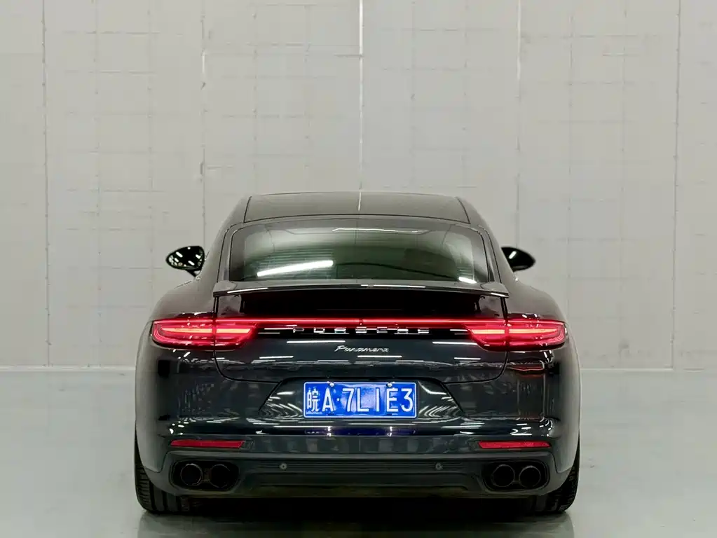 Porsche Panamera 2018 — фото 9