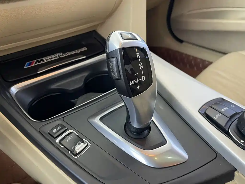 BMW 3 Series 2013 — фото 17