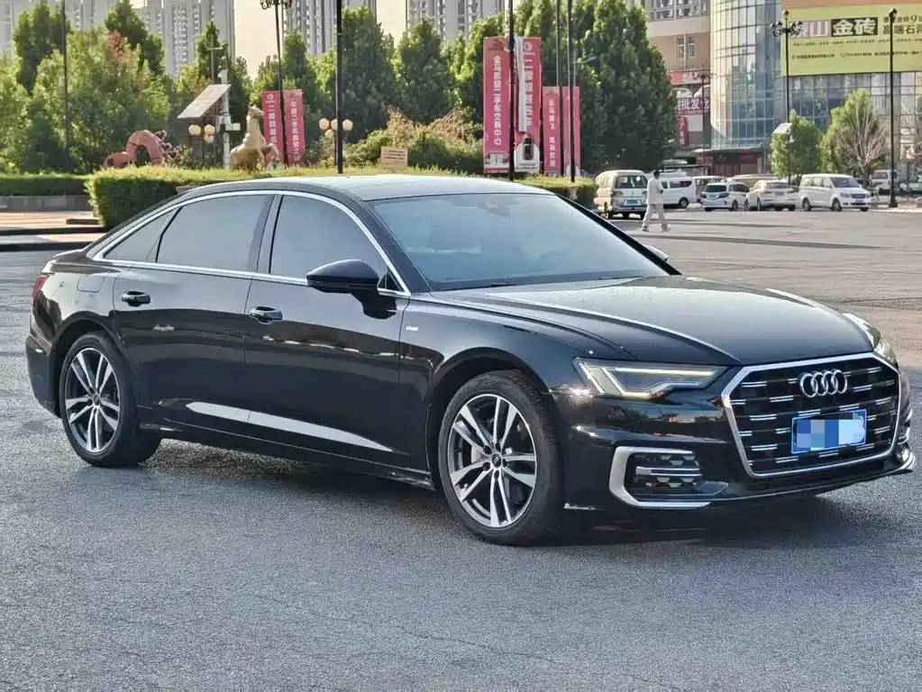 Audi A6L 2022