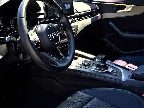 Audi A4L 2018
