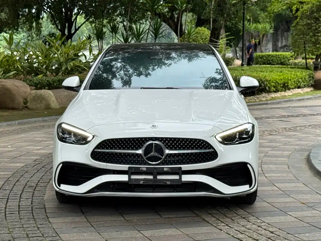 Mercedes-Benz C-Class 2024 — фото 1