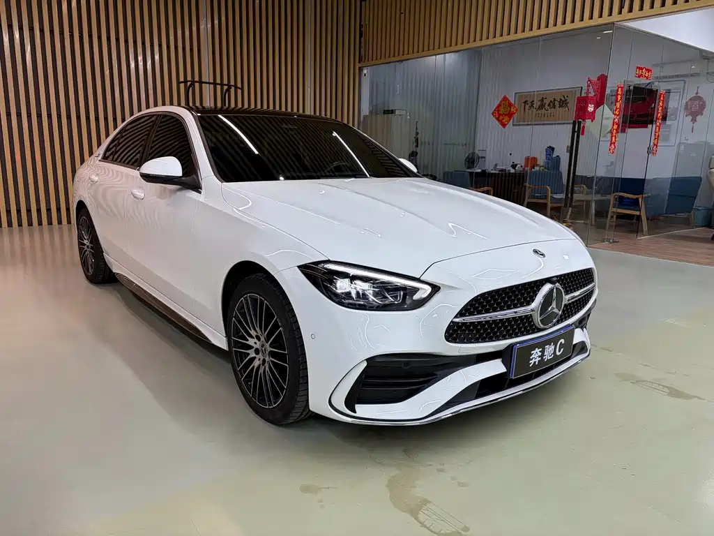 Mercedes-Benz C-Class 2024