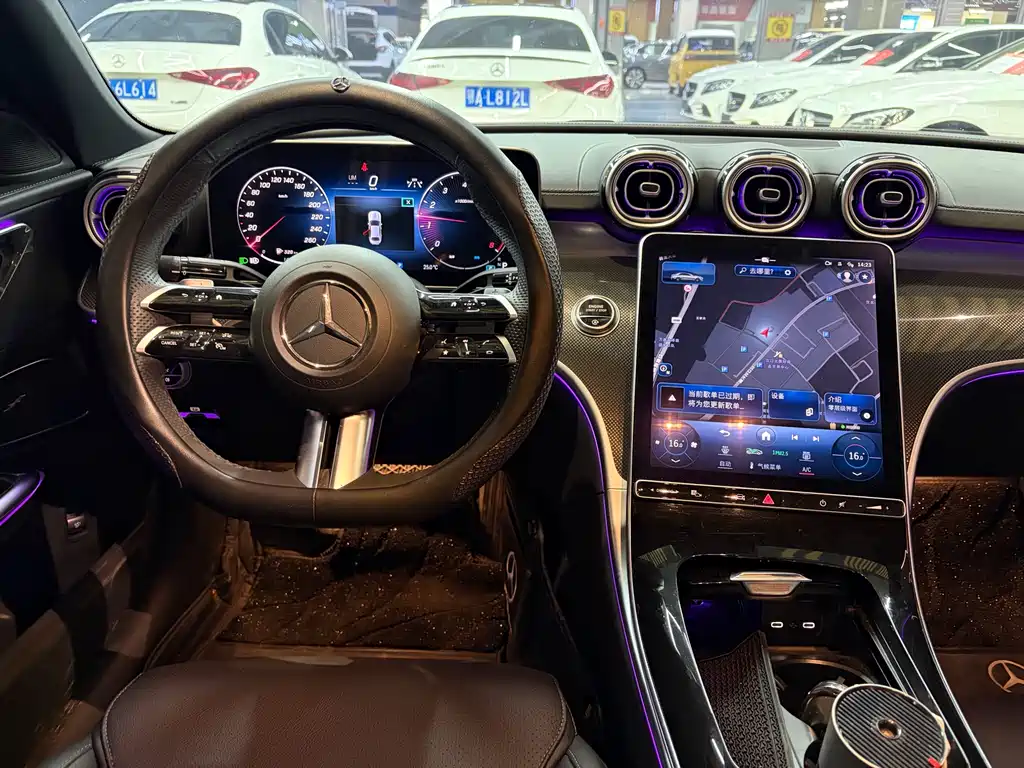 Mercedes-Benz C-Class 2024