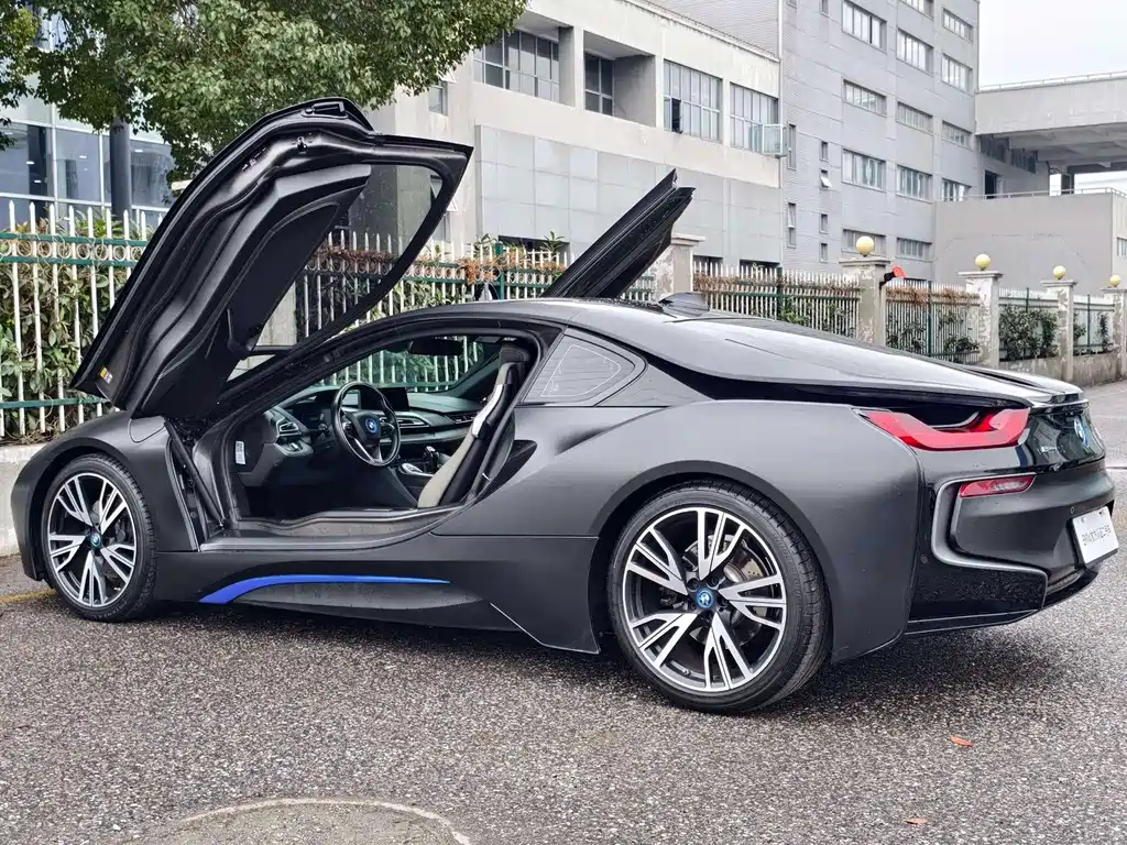BMW i8 2018 — фото 7