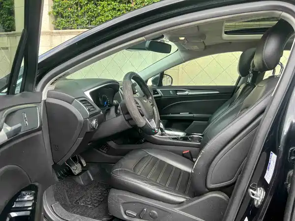 Ford Mondeo 2015