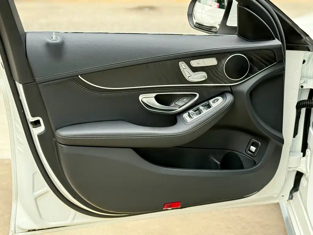 Mercedes-Benz C-Class 2019 — фото 12