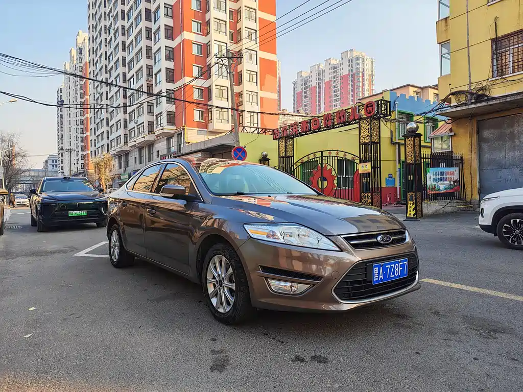 Ford Mondeo 2014 — фото 3