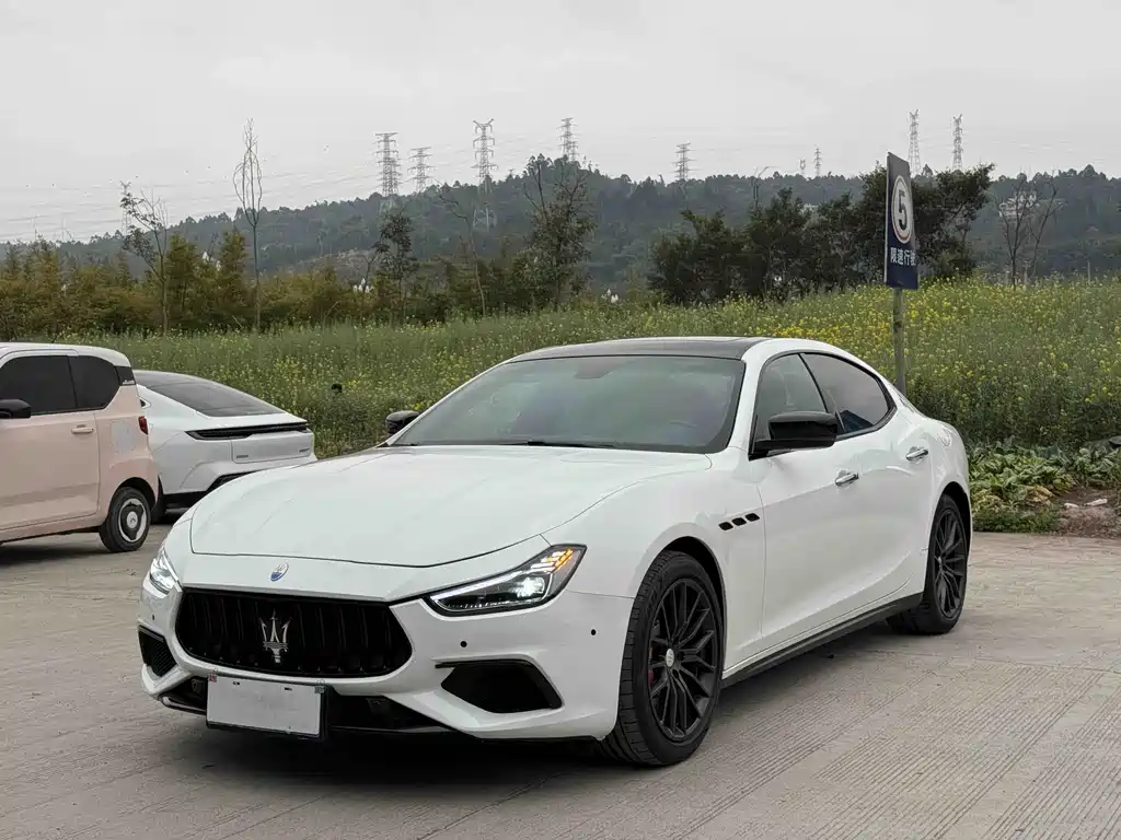 Maserati Ghibli 2014 — фото 15