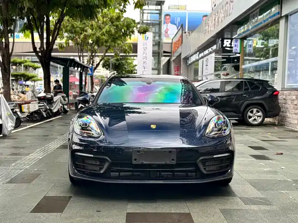 Porsche Panamera 2022