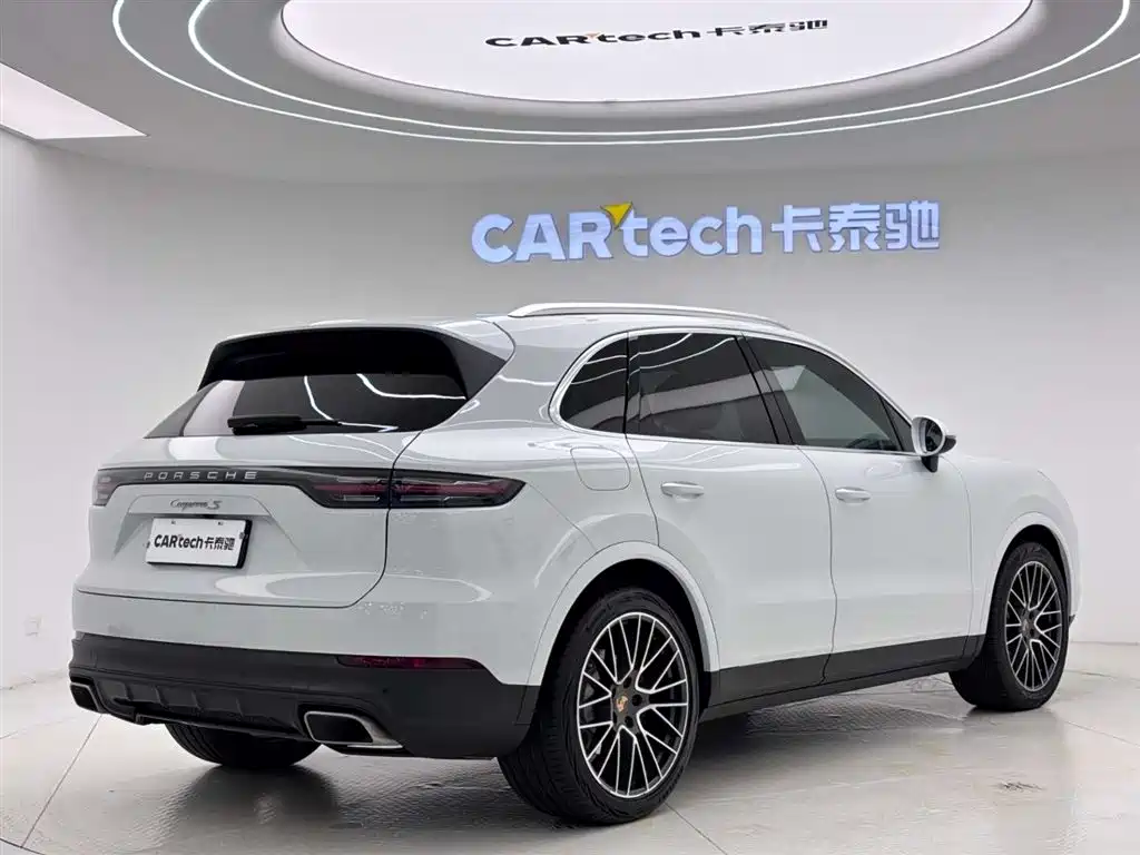 Porsche Cayenne 2020 — фото 9