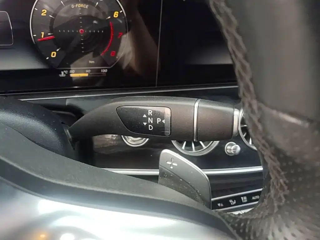 Mercedes-Benz E-Class 2019 — фото 14