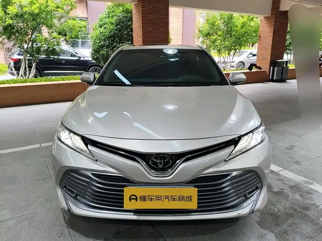 Toyota Camry 2021