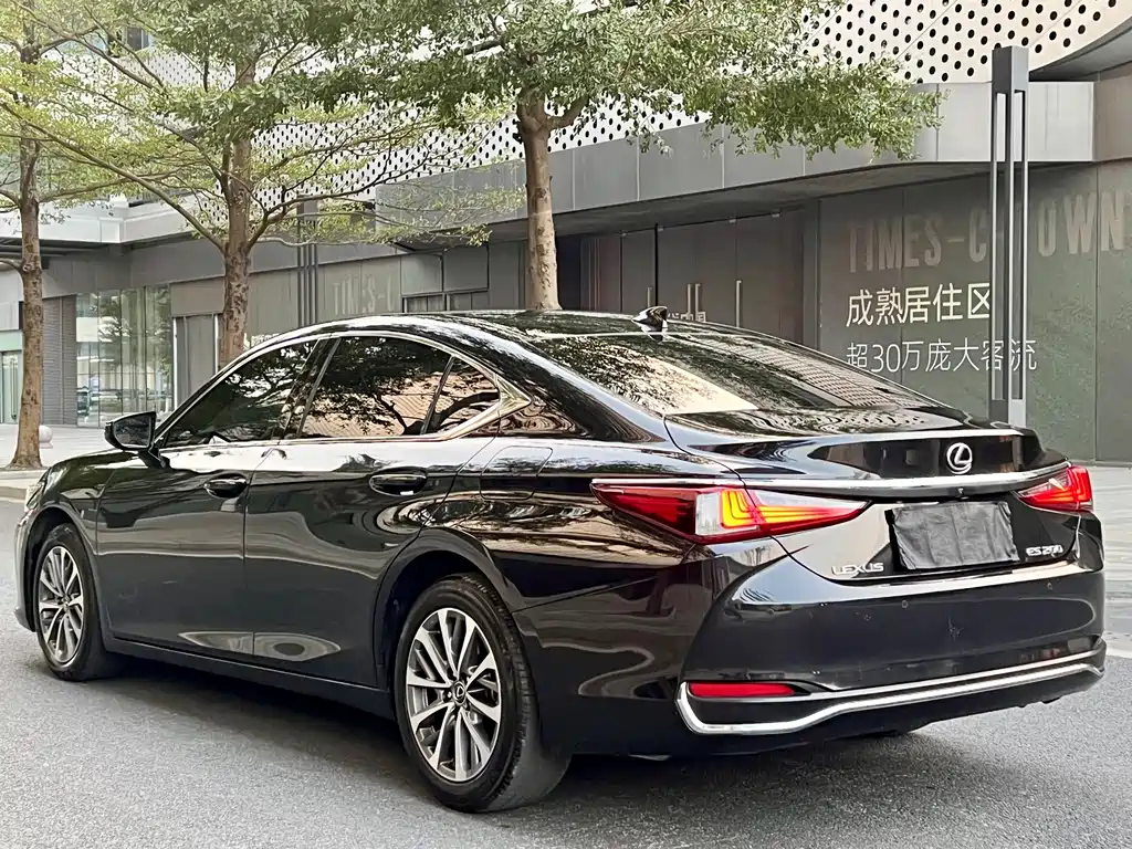 Lexus ES 2024 — фото 13