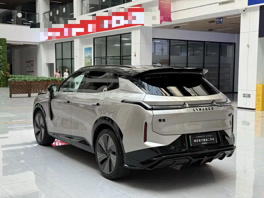 Lynk & Co 08 EM-P 2023 — фото 19