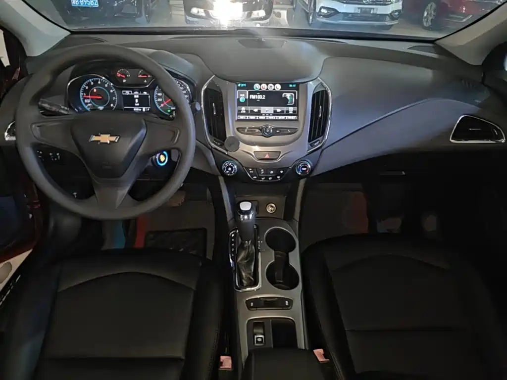Chevrolet Cruze 2017 — фото 10