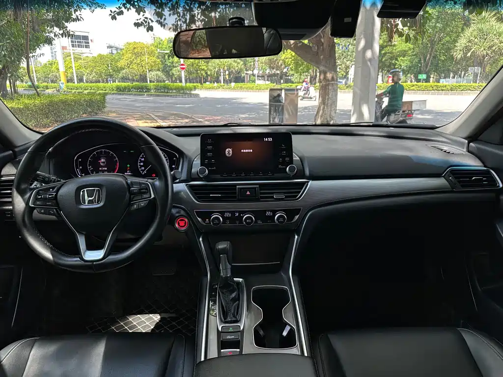 Honda Accord 2019 — фото 8