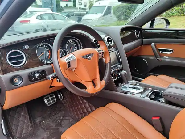 Bentley Flying Spur 2014