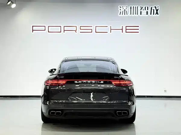 Porsche Panamera 2018