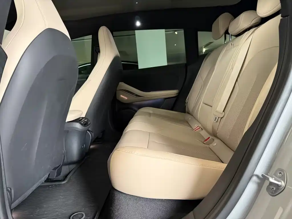 NIO ET5T 2025