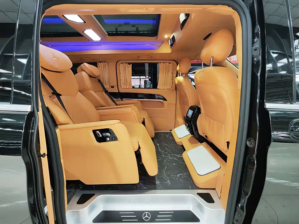 Mercedes-Benz V-Class 2018 — фото 5