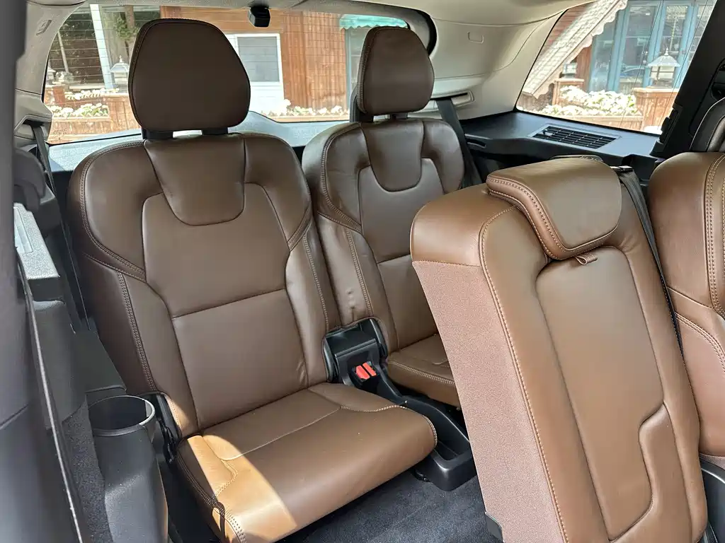 Volvo XC90 2020 — фото 26