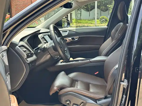 Volvo XC90 2020