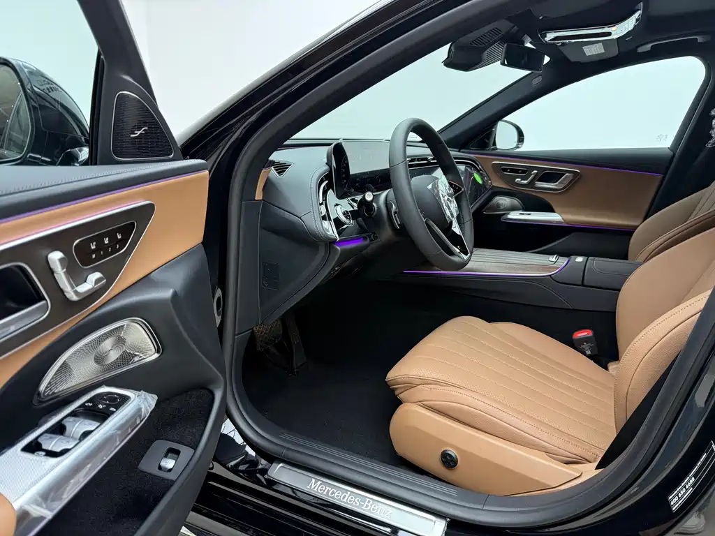 Mercedes-Benz E-Class 2024 — фото 14