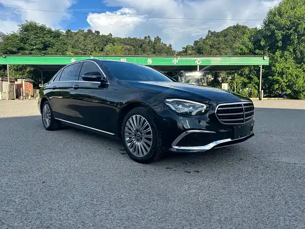 Mercedes-Benz E-Class 2023