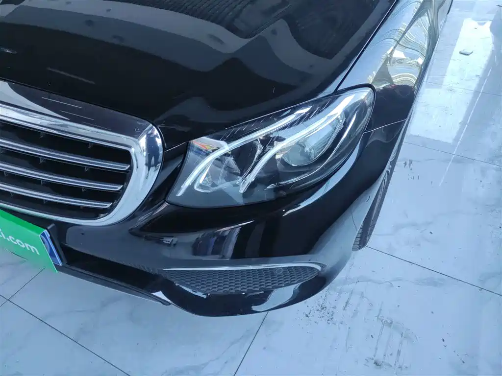 Mercedes-Benz E-Class 2020 — фото 24