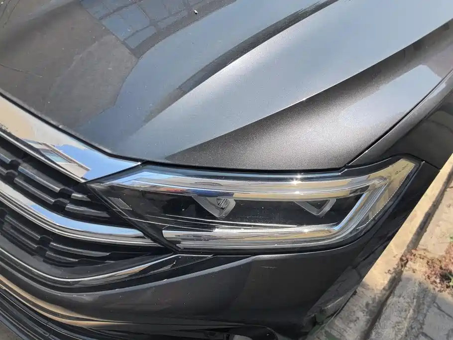 Volkswagen Sagitar 2022